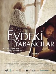 Evdeki Yabancilar